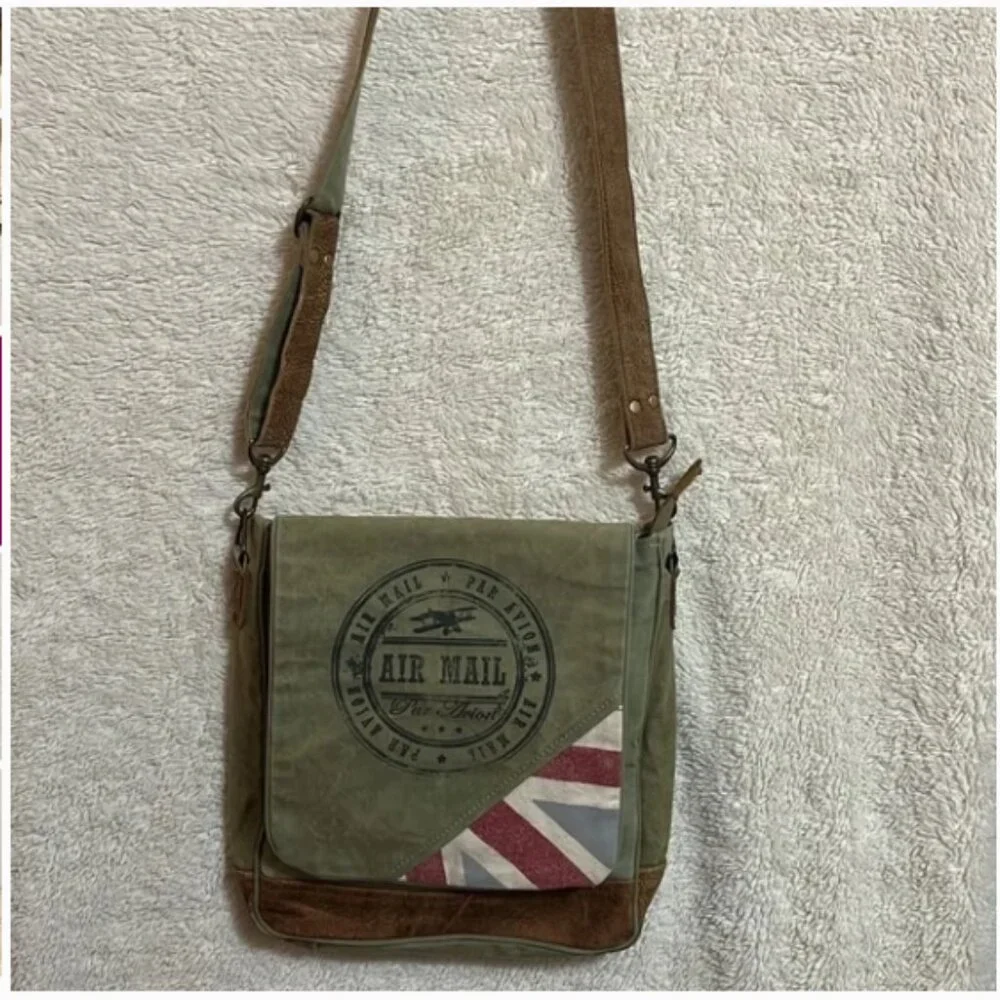 Vintage “Par Avion – Air Mail” Canvas and Leather Messenger Bag - Picture 13 of 16